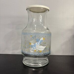 Anchor Hocking Glass juice carafe with Goose Design duck vintage 1987 w lid